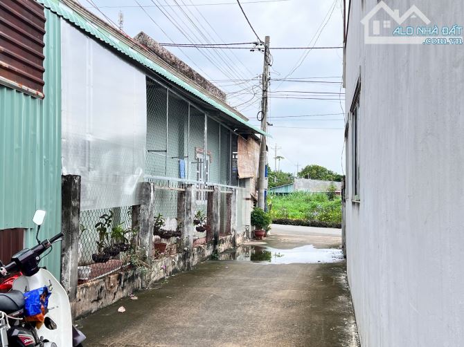Bán nhanh lô đất 651m2-150tc thị trấn đất đỏ chỉ 2tỷ4 - 2