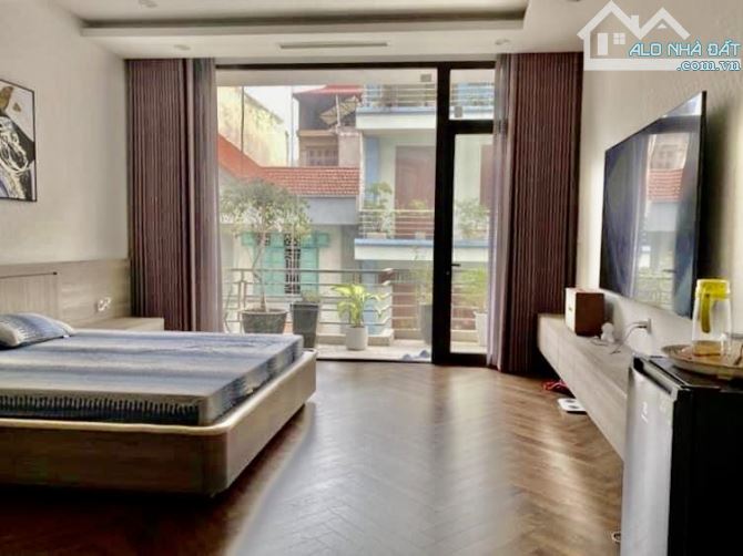 Nhà  đẹp 52 m2, mặt tiền quyền lực  , ngõ nông  sát phố Bùi Thị Xuân ,2 thoáng trước sau - 3