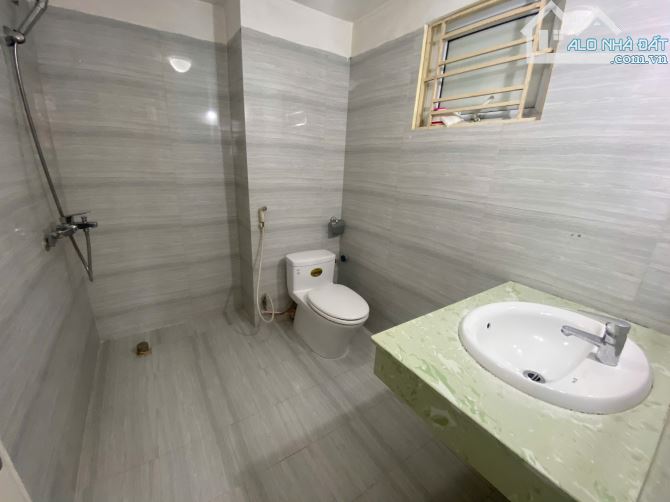 Sát hồ, ngõ thoáng! 6 tầng lô góc phố Trích Sài DT 32m2 MT 5m giá 8.6 tỷ, từ tâng 4 view H - 3