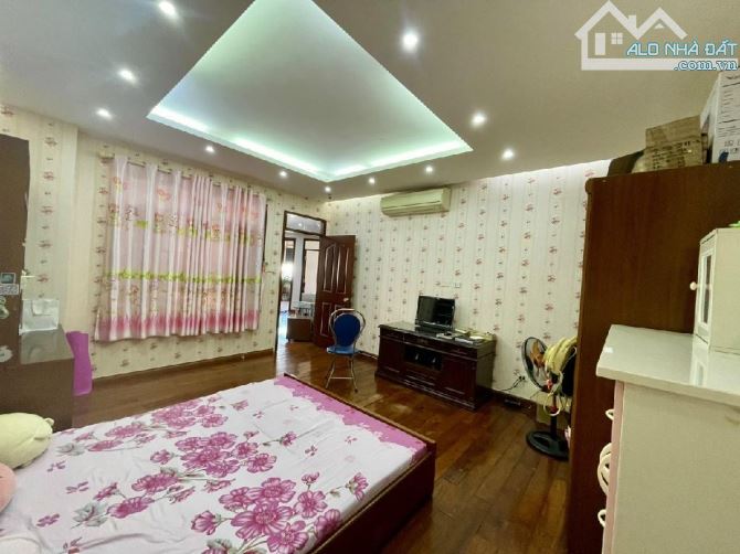 Bán gấp nhà mặt phố Minh Khai - Hai Bà Trưng lô góc vỉa hè KD sầm uất ngày đêm 80m2 - 3