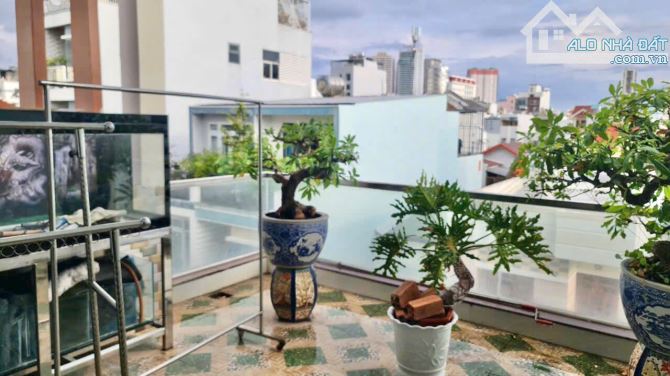 Bán nhà 3 tầng hẻm Mai Xuân Thưởng, Vĩnh Hải, Nha Trang.Dt:82m2.Hướng nam.Giá rẻ:4,550 tỷ - 5