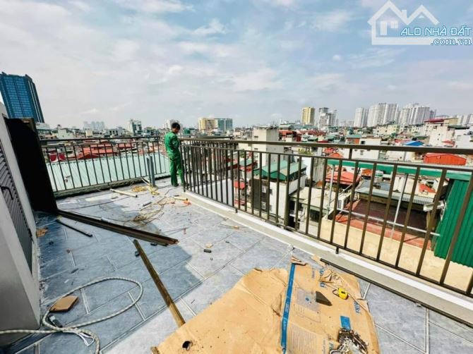 BÁN NHÀ TRƯỜNG CHINH, NHÀ MỚI, THANG MÁY, GẦN PHỐ, CỰC HIẾM. 46M, 8 TẦNG, 12,5 TỶ,