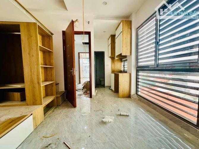 BÁN NHÀ TRƯỜNG CHINH, NHÀ MỚI, THANG MÁY, GẦN PHỐ, CỰC HIẾM. 46M, 8 TẦNG, 12,5 TỶ, - 1