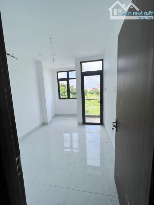 Bán nhà Gần Sài Gòn, giáp Biên Hòa, cách Sân bay QT Long Thành 12km. 2.1 tỷ/120m2. SHR - 7