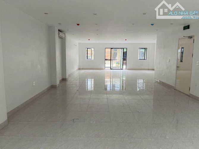 cho thuê mặt bằng KD ,văn phòng .50m2,100m2,200m2 Phạm văn Đồng . Đỗ Nhuận, 7t , 12t , 20t - 1