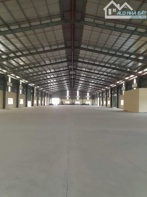 Cho thuê nhà xưởng 2300 m2 trong KCN Đức Hòa, Long An