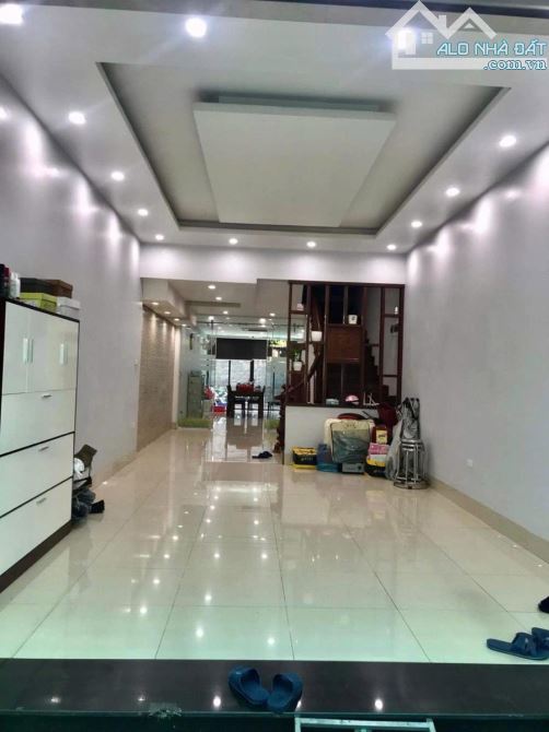 Bán nhà đẹp Quận Cầu Giấy, 114m2 an sinh đỉnh, ô tô vào, KD. LH E. ĐẠT 86.