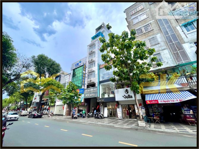 Nhà phố vị trí đẹp 8 x 20m Nguyễn Trãi Bến Thành Quận 1 TP.HCM