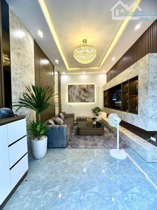 SIÊU VIP PHỐ 8/3 - MINH KHAI. ĐẸP LUNG LINH, 2 MẶT NGÕ RỘNG, THOÁNG VĨNH VIỄN.  Ở SƯỚNG