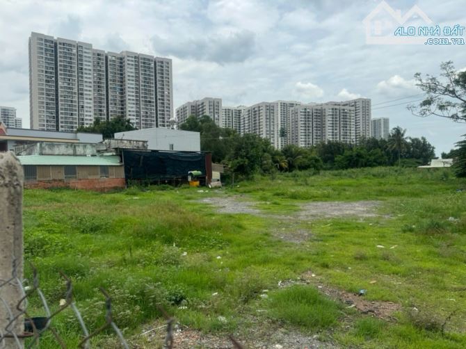 LÔ GÓC DT KHỦNG HƠN 4.000M², NGANG 32M, NGAY VINHOMES GRAND PARK, QUẬN 9