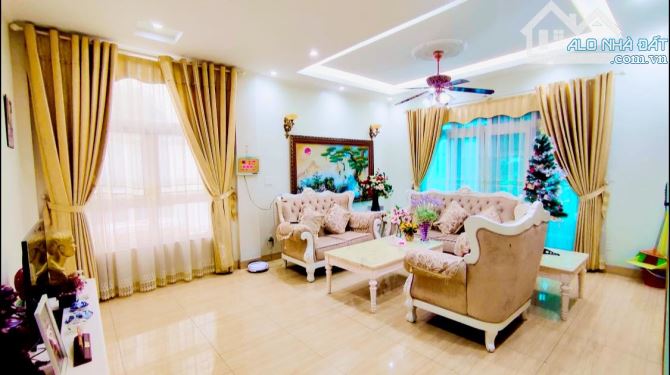 Bán Biệt thự  Huyndai Hillstate - 3 Mặt thoáng - Cạnh ủy Ban - Giá đầu tư - 1