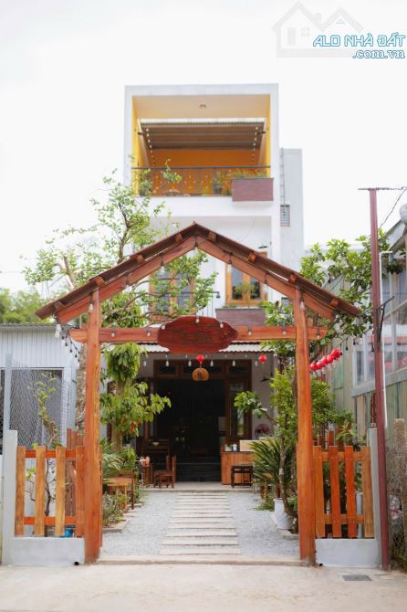Bán nhà 3 Tầng Mặt Tiền Lê Ngô Cát đang làm Home Stay - 1