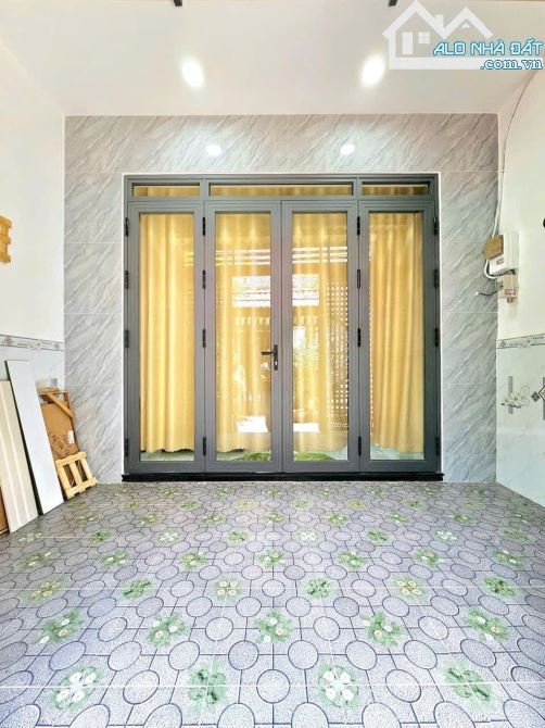 Chủ kẹt tiền bán nhanh căn nhà HXH 8m Bình Long, Tân Phú. Chỉ 4tỷ530 DT 90m2. Tiện KD - 2