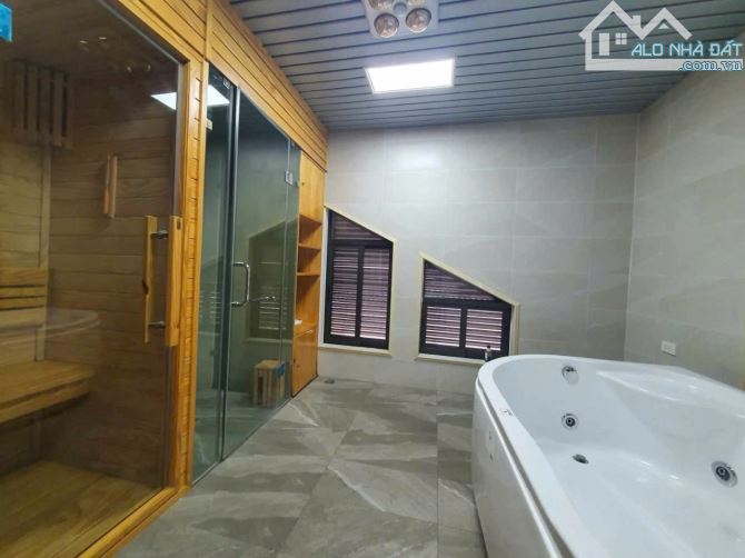 Bán BT Bắc Linh Đàm, nội thất lung linh, 230m2, 68 tỷ. - 3