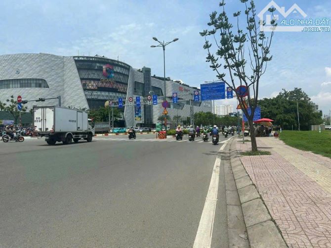 Bán nhà Phạm Văn Đồng 4 tầng lâu ngay Giga Mall cầu Bình Lợi - 3