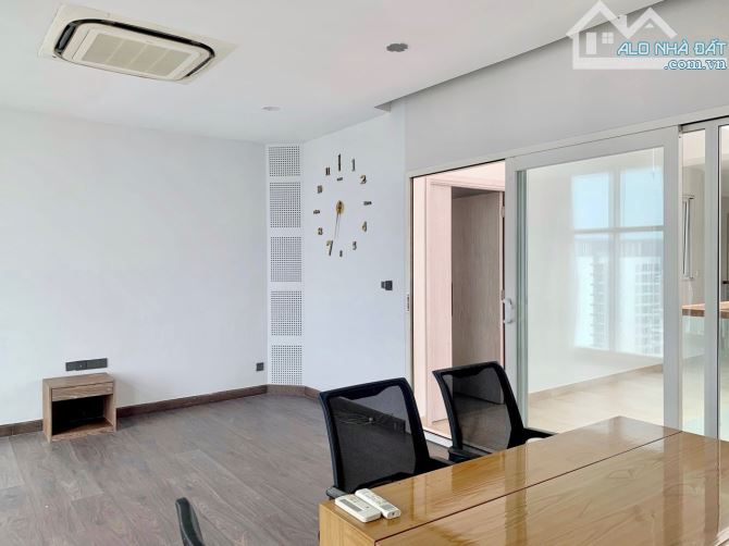 Siêu phẩm Penthouse 7PN - nội thất cao cấp - view Landmark - giá bán nhanh, chỉ 29 tỷ - 38