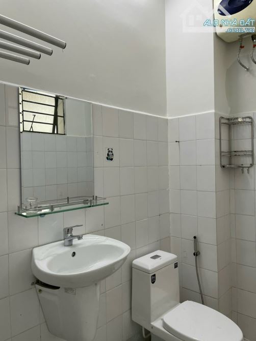 Chung cư A2, Vạn Kiếp, Bình Thạnh: 80m2, 3p ngủ, 2wc, 9,5tr - 4