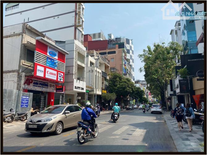 Nhà phố vị trí đẹp 8 x 20m Nguyễn Trãi Bến Thành Quận 1 TP.HCM - 4