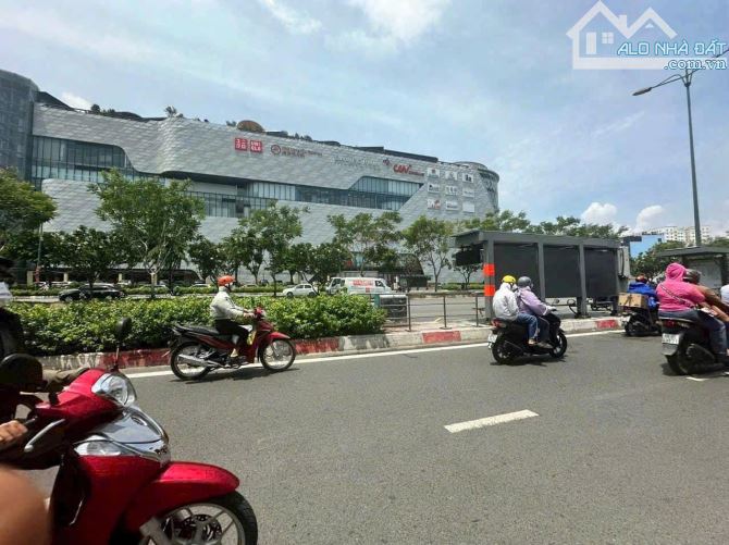 Bán nhà Phạm Văn Đồng 4 tầng lâu ngay Giga Mall cầu Bình Lợi - 4