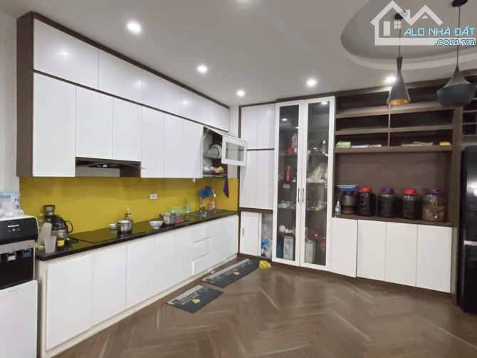 BÁN NHÀ ĐẠI ĐỒNG - HOÀNG MAI- 60M2, 5 TẦNG, MT 5M - PL OTO CHẠY VÒNG QUANH, Ô CHỜ THANG MÁ - 5