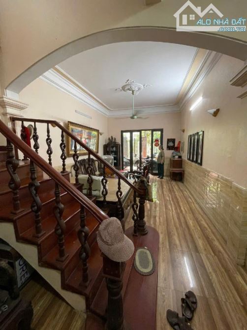 Nhà 4 tầng Đàm Quang Trung- Cổ Linh- Long Biên- Gần đường ô tô- DT 45m2- Gia 8.25 tỷ