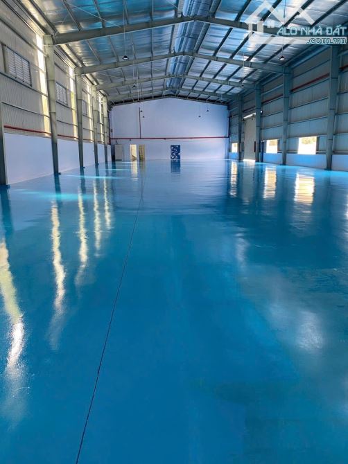 Cho thuê kho xưởng QL13 Thuận An 1800m/45tr nền epoxy điện 3fa đường cont