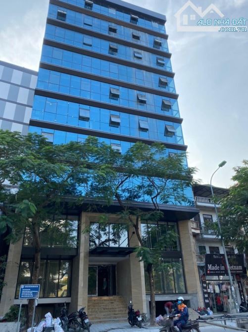 Bán Gấp Siêu Phẩm Lô Đất Vàng Mặt Phố Vạn Phúc, Giang Văn Minh DT 160M MT 10M Giá 62Tỷ.