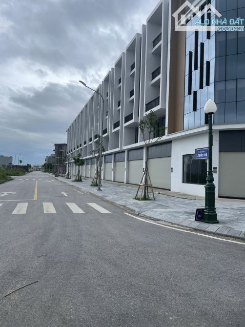 sở hưũ căn shophouse siêu hót ngay cạnh 2 tòa chung cư tại khu bigc tp bắc giang
