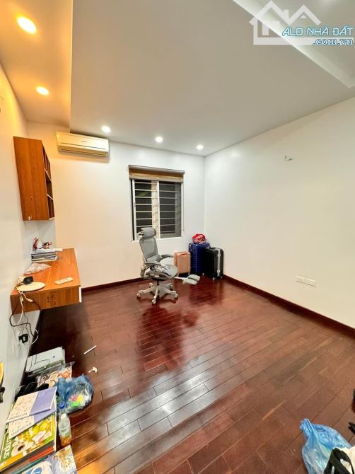 Tân Mai - Nhà đẹp lung linh - 93m*5T, Mt 7m - 15.2 Tỷ - 15m ra oto - 9