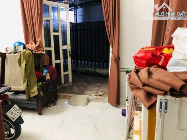 Cách 1 căn ra mặt tiền Huỳnh Tấn Phát Phú xuân Nhà Bè 2 tầng 76m2 ngang 8.7m nở hậu 3.3 tỷ - 1