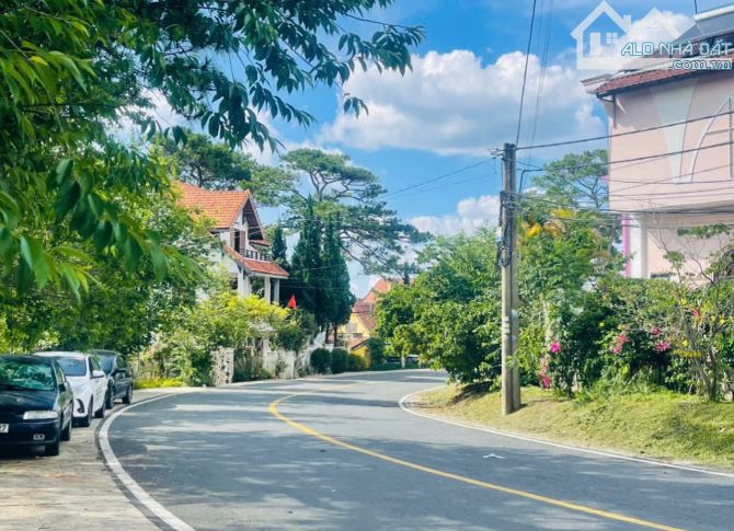 BÁN CĂN BIỆT THỰ THUẬN TIỆN ĐI LẠI NGHĨ DƯỠNG TRUNG TÂM P9 ĐÀ LẠT - 1