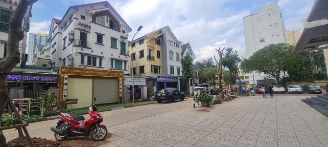 Bán căn BT song lập Intracom Trung Văn view chân chung cư - 1