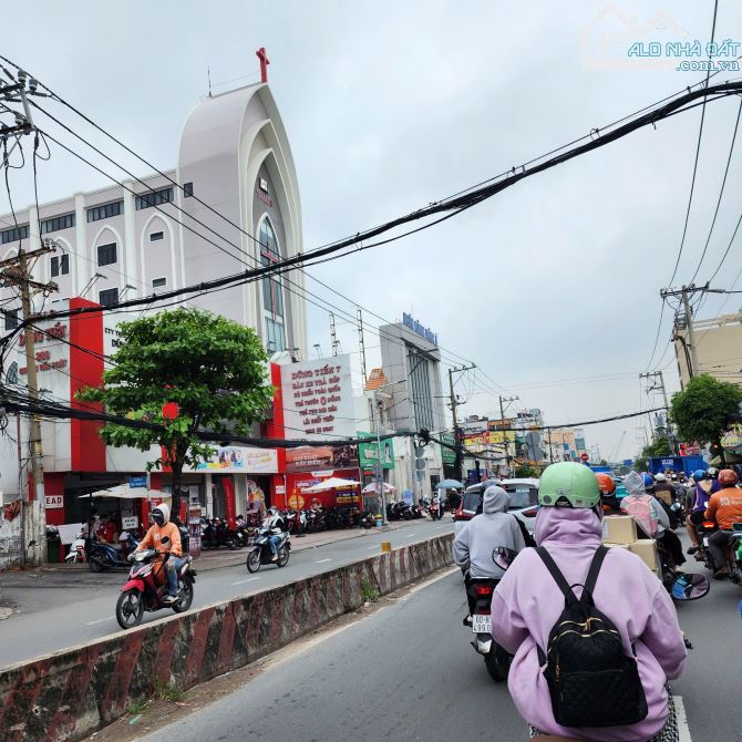 Bán nhà Huỳnh Tấn Phát Quận 7 – 63m2 –ngang 4.3m – bao nội thất - nhỉnh 5 tỷ TL. - 1