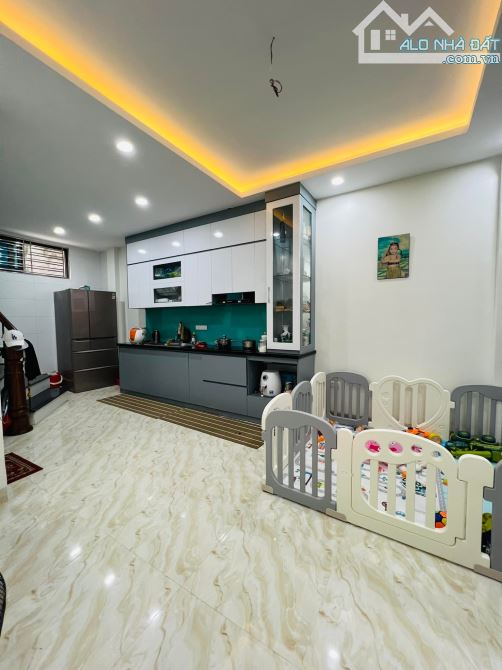 HIẾM! Bán Gấp Nhà Phố Hồ Tùng Mậu, Oto vào nhà, 6T Thang Máy, DT 46m2, Giá 11 tỷ. - 1