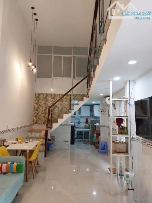 Dòng tiền tháng 4tr5 - Nhà lầu, 50 m2, 1 sẹc Hưng Đạo Vương, Gần Song Ngữ Á Châu, P.quyết - 2