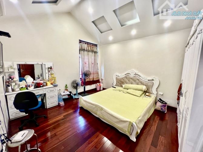 Bán BIỆT THỰ Thạch Bàn 140m2-Mt 6.5m-CỰC HIẾM-OTO TRÁNH-KINH DOANH-FULL NỘI THẤT-19.5 tỷ - 2