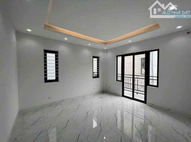 Giá Thật Nhà Thật - Chỉ 3Tỷ2-48m2 - Có Sân Để Xe - 10phút ra Yên Nghĩa - 2