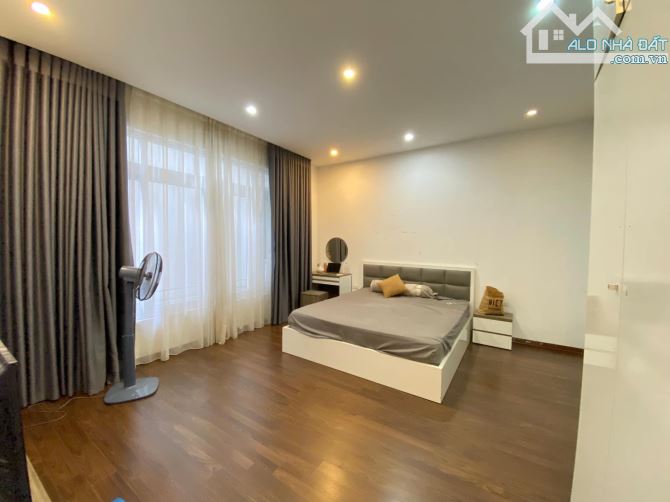HÀNG HIẾM ! Xã đàn - Nhà Đẹp , Lô góc 3 thoáng gần oto . 36m*5tang - 4