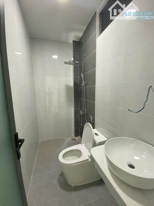 Nhà 2 tầng 3pn 2wc có sân đậu oto trong nhà Ở Vĩnh Thạnh Nha Trang - 4