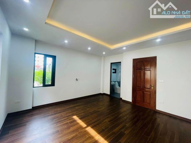 Cần Bán Nhà Hồ Văn Chương Đống Đa X4 Tầng Nhà Đẹp Ở Ngay Ngõ Ô Tô Vào Nhà Nhỉnh 11 Tỷ. - 5