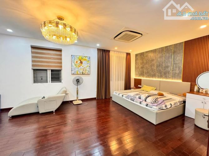 Tân Mai - Nhà đẹp lung linh - 93m*5T, Mt 7m - 15.2 Tỷ - 15m ra oto - 6