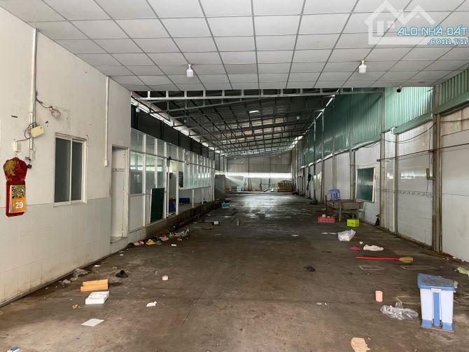 CHO THUÊ mặt bằng kho xưởng 600m2 mặt tiền Chợ Tam Hoà