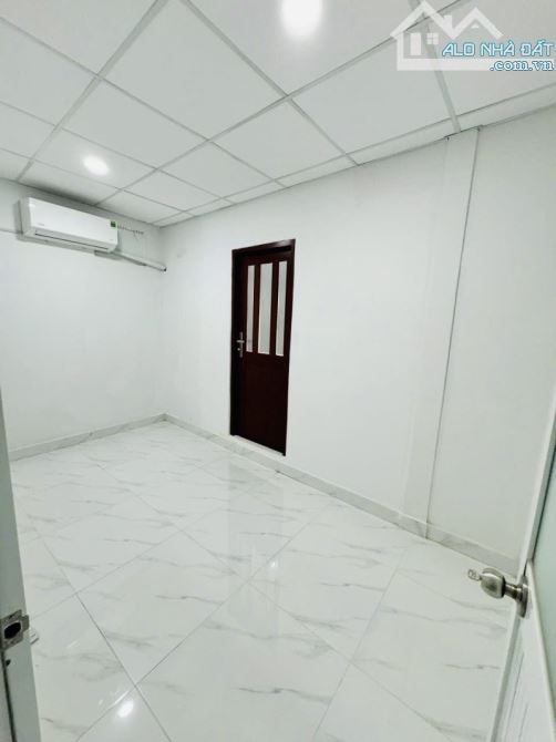 Bán nhà sát Trần Đình Xu Quận 1, 30m2, dọn vào ở ngay, chỉ hơn 3 tỷ - 1