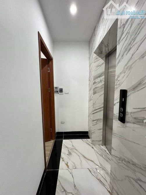 Bán nhà phố Miêu Nha, Tây Mỗ 40m2. Đường Ôtô tránh trục chính kinh doanh. Thang máy sẵn - 2