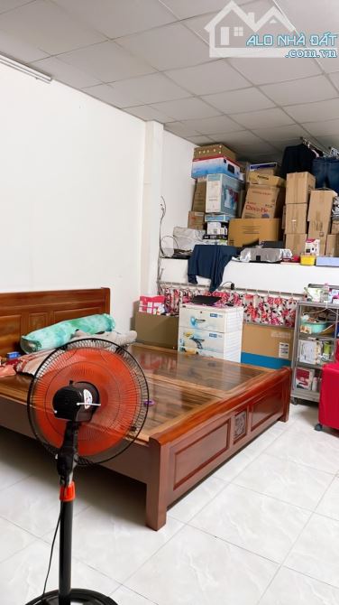 Bán gấp nhà Cao Bá Nhạ, Quận 1, 30m2, 2PN, cực ngon, chỉ nhỉnh 3 tỷ - 2