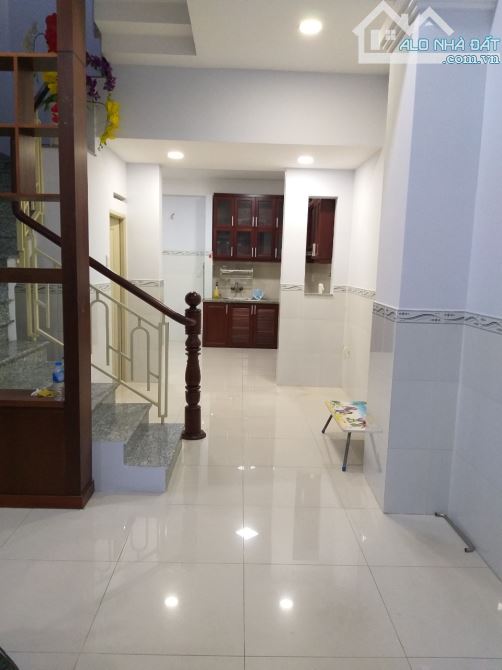 Nhà Quang Trung, P.10, GV. DT: 84m2 nở hậu, trệt lững 2 lầu ST - Giá: 8,5ty TL - 5