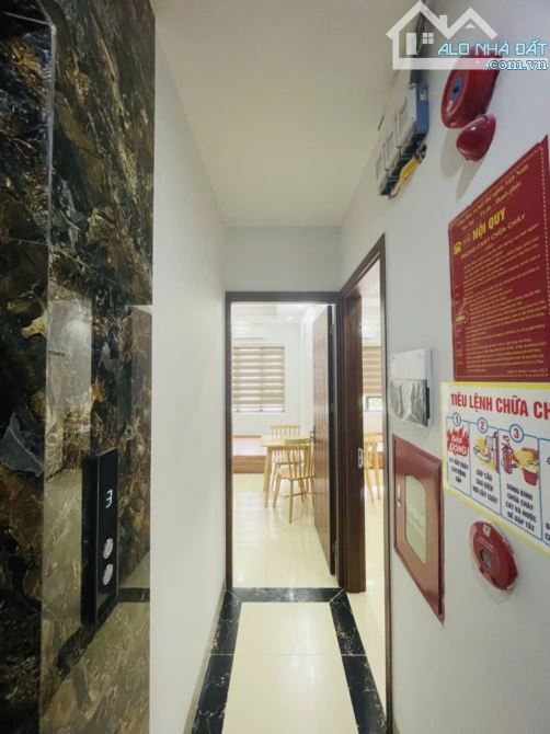 Nhà đẹp Phố Trạm, Long Biên, DT 50m2, ô tô vào nhà, nhà mới 5 tầng dân xây, giá 9.2 tỷ