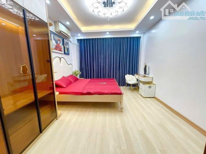 Cho thuê nhà Tô Vĩnh Diện – Thanh Xuân DT 35m x 5 tầng, đẹp lung linh, giá 11tr/th