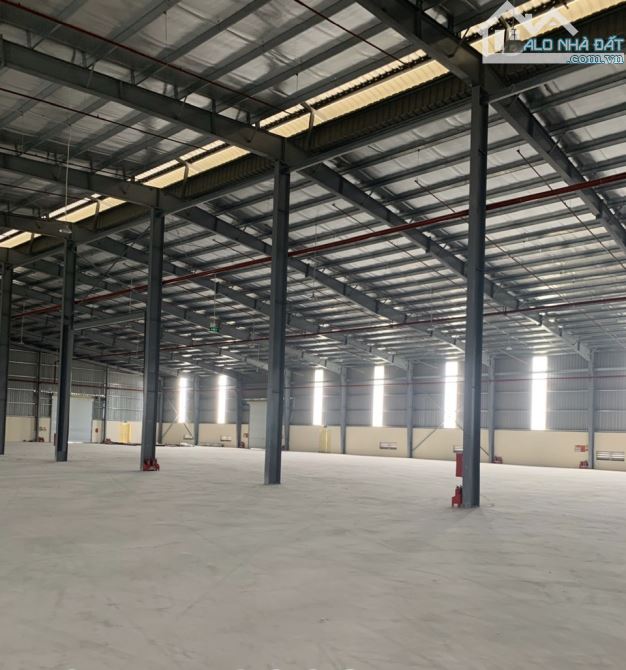 Cho thuê 1.300m2  kho xưởng tại Tân Tiến, Huyện Văn Giang, Hưng Yên.