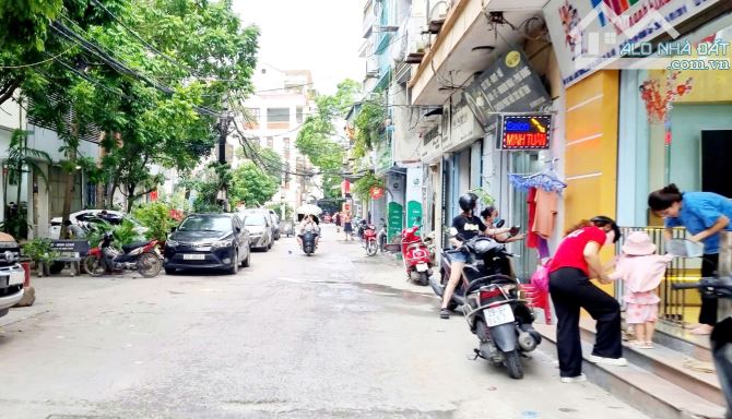 Bán nhà phân lô ngõ 107 Nguyễn Chí Thanh, 55m2, ô tô tránh, 20 tỷ
